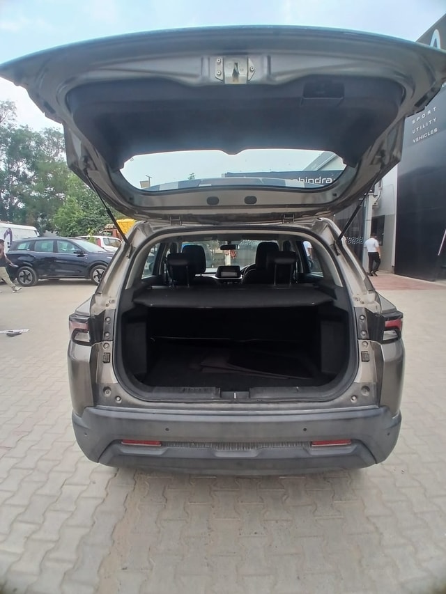 View Maruti Suzuki Brezza Image 14 Used Maruti Suzuki Brezza Image 14