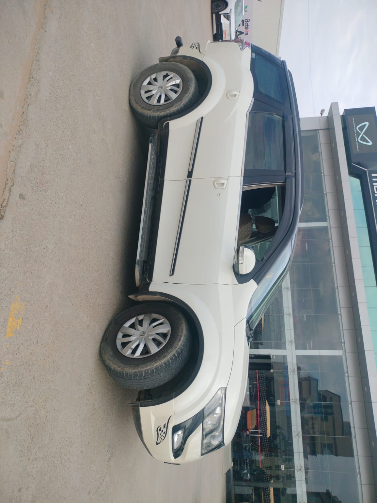 Used 2018 Mahindra XUV500 Used 2018 Mahindra XUV500