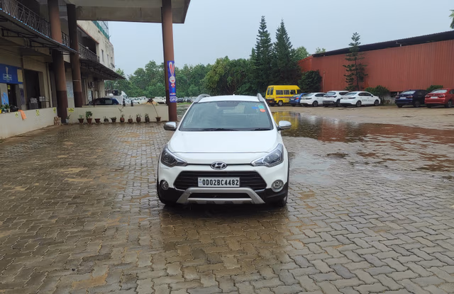 View Hyundai i20 Active Image 2 Used Hyundai i20 Active Image 2