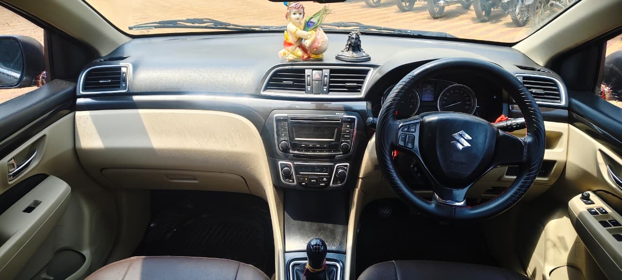 View 2015 Maruti Suzuki Ciaz ZXI Image 8 Used 2015 Maruti Suzuki Ciaz ZXI Image 8