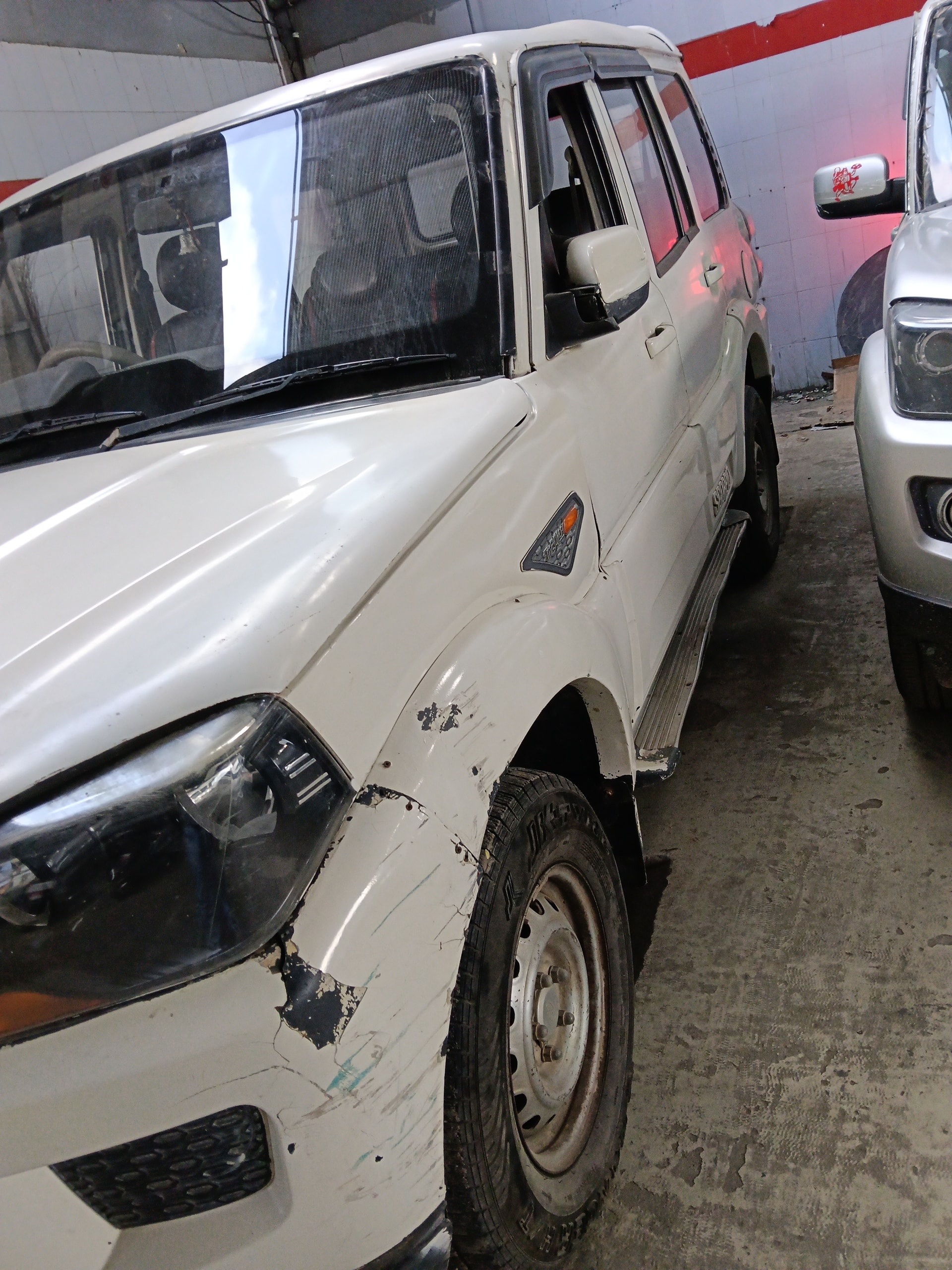 View 2015 Mahindra Scorpio S2 2WD Image 5 Used 2015 Mahindra Scorpio S2 2WD Image 5