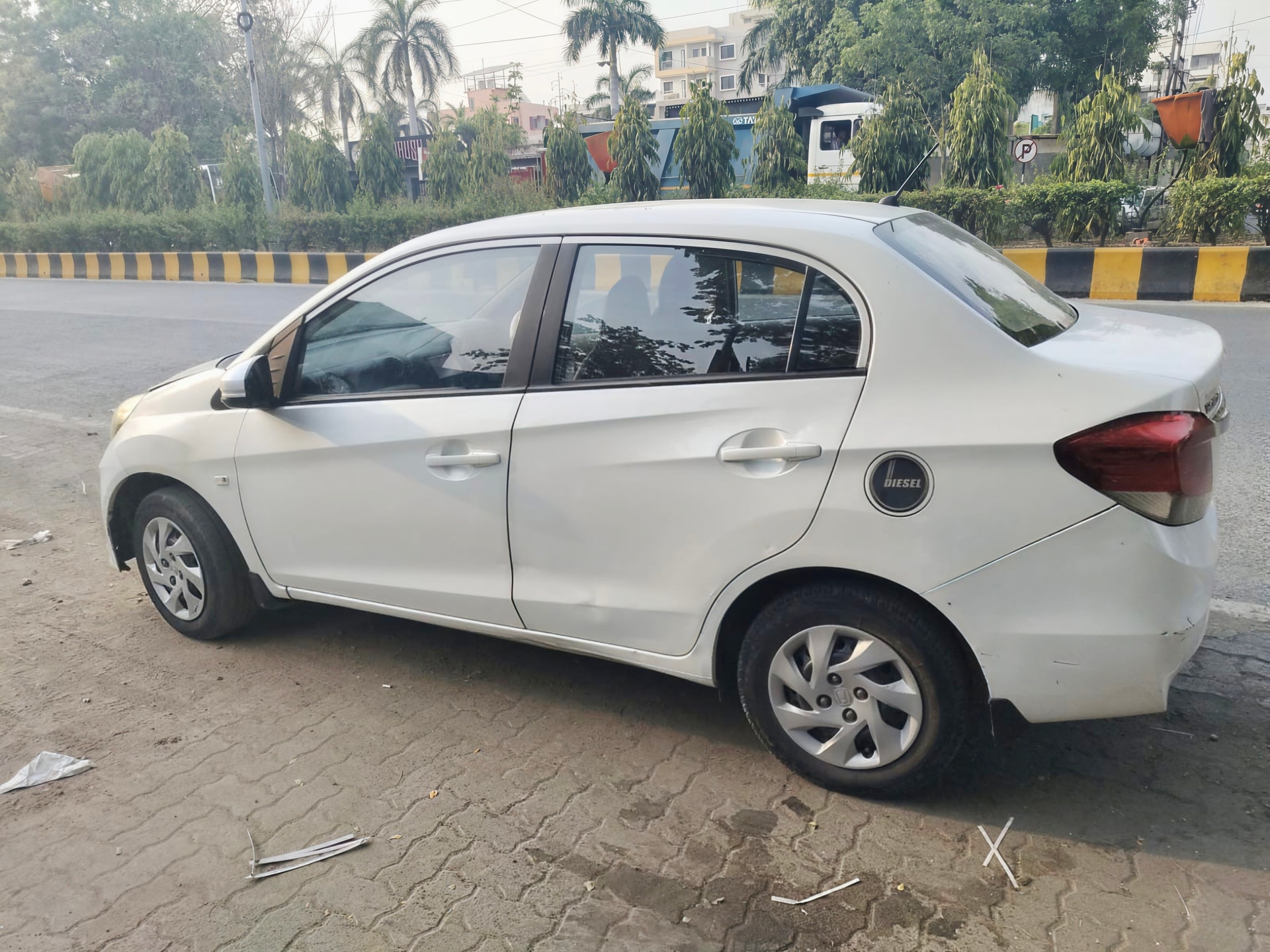 View 2015 Honda Amaze S MT Diesel BS IV Image 4 Used 2015 Honda Amaze S MT Diesel BS IV Image 4