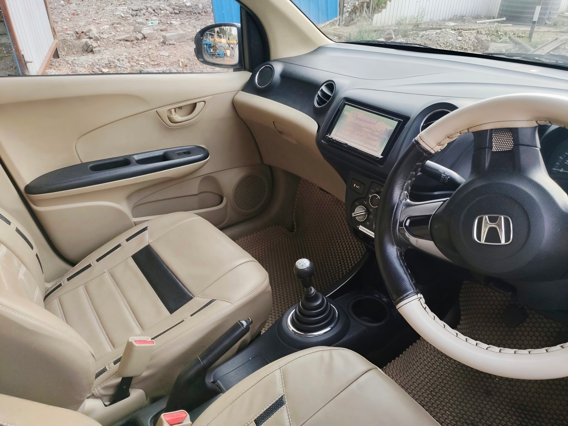 View 2015 Honda Amaze S MT Diesel BS IV Image 9 Used 2015 Honda Amaze S MT Diesel BS IV Image 9
