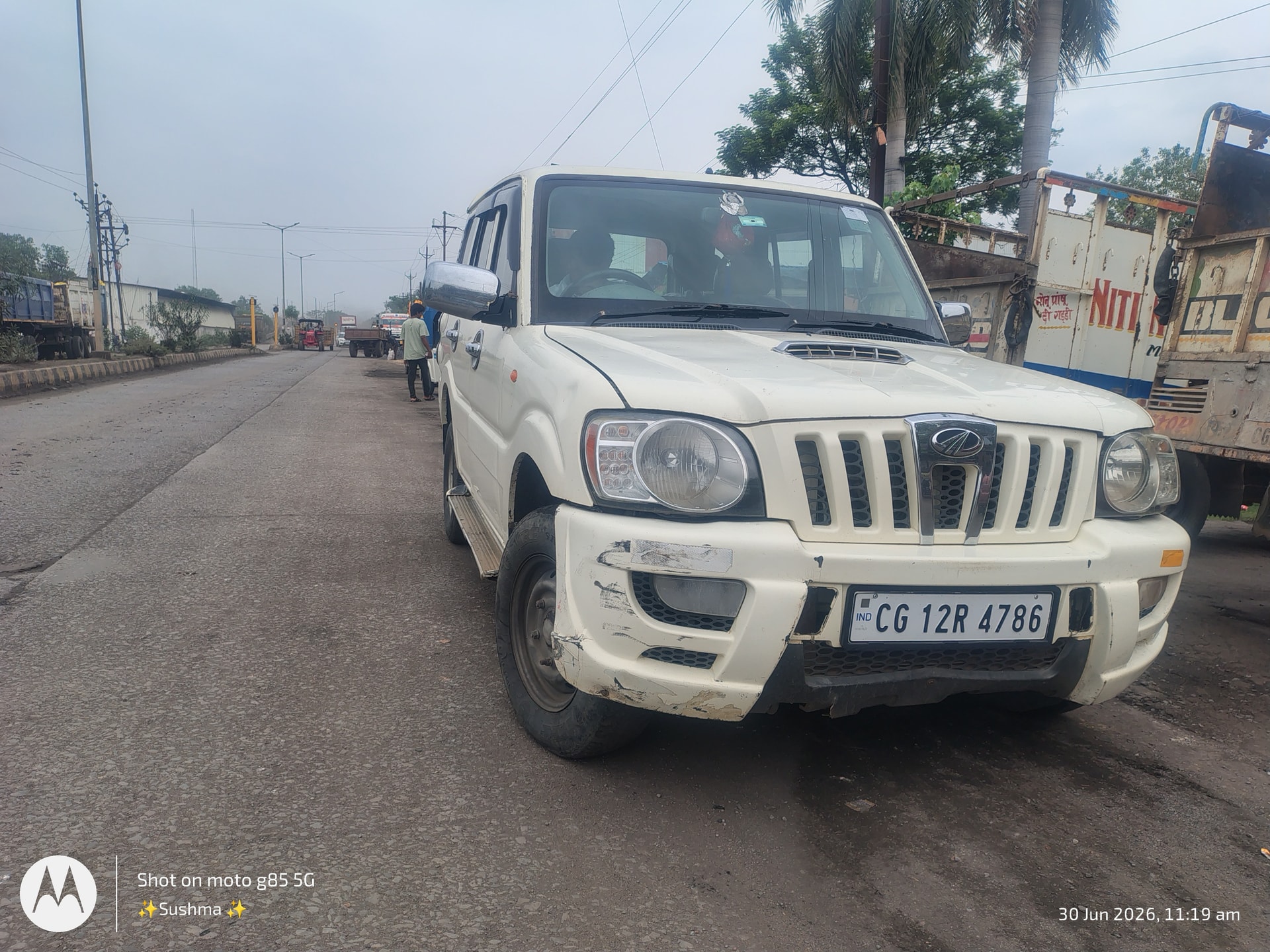 View 2011 Mahindra Scorpio SLE BS 3 Image 12 Used 2011 Mahindra Scorpio SLE BS 3 Image 12