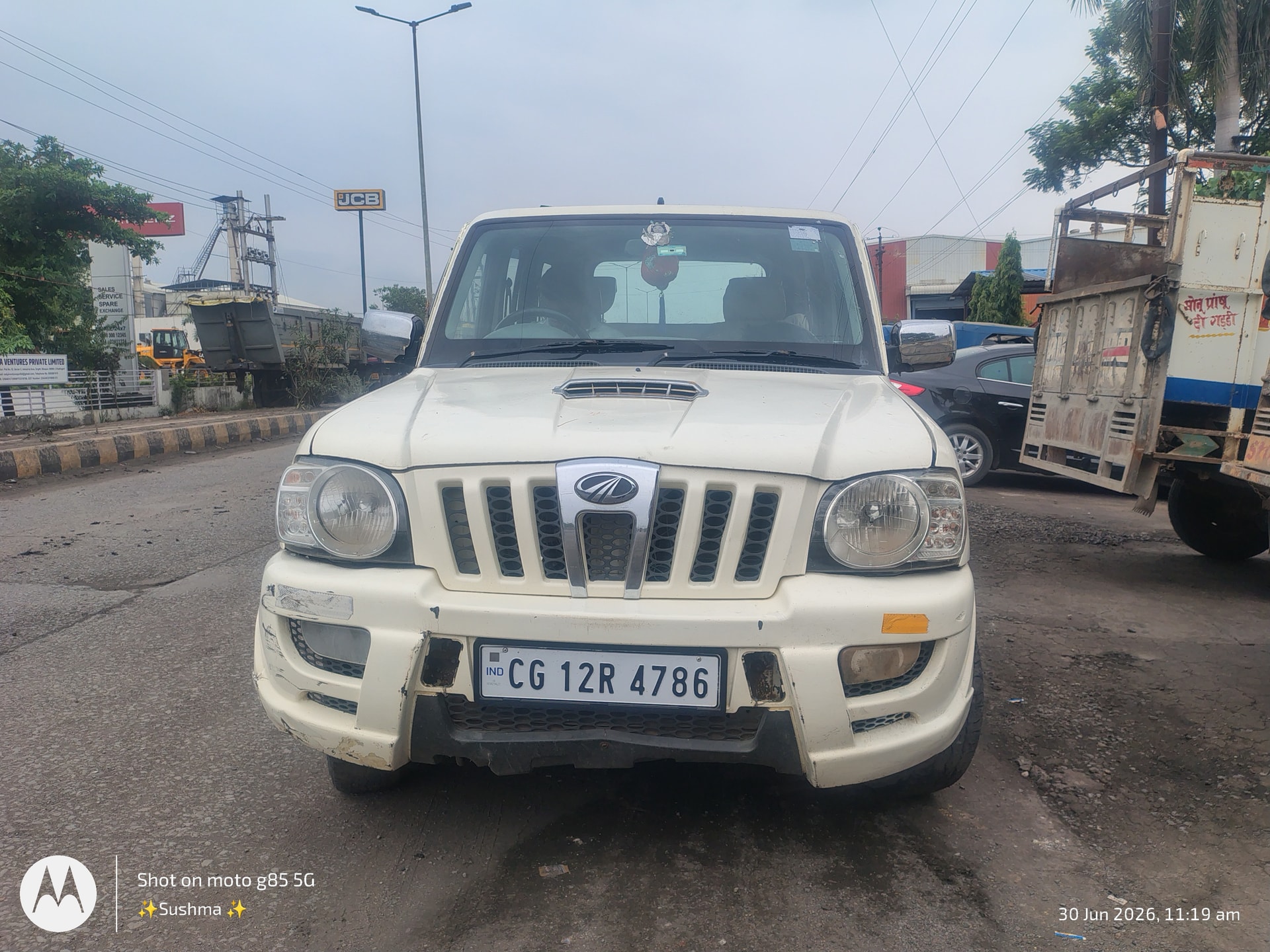 View 2011 Mahindra Scorpio SLE BS 3 Image 2 Used 2011 Mahindra Scorpio SLE BS 3 Image 2