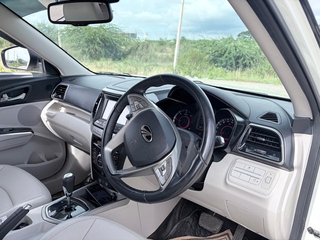 View Mahindra XUV300 Image 9 Used Mahindra XUV300 Image 9