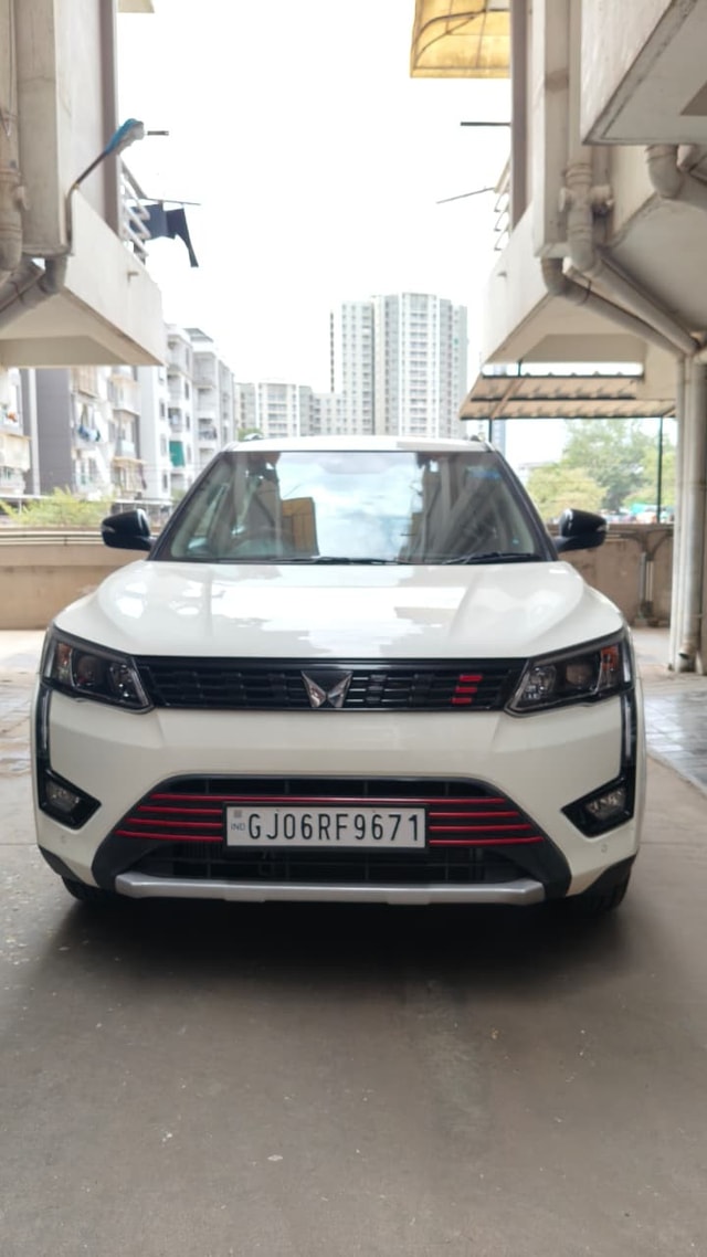 View Mahindra XUV300 Image 1 Used Mahindra XUV300 Image 1