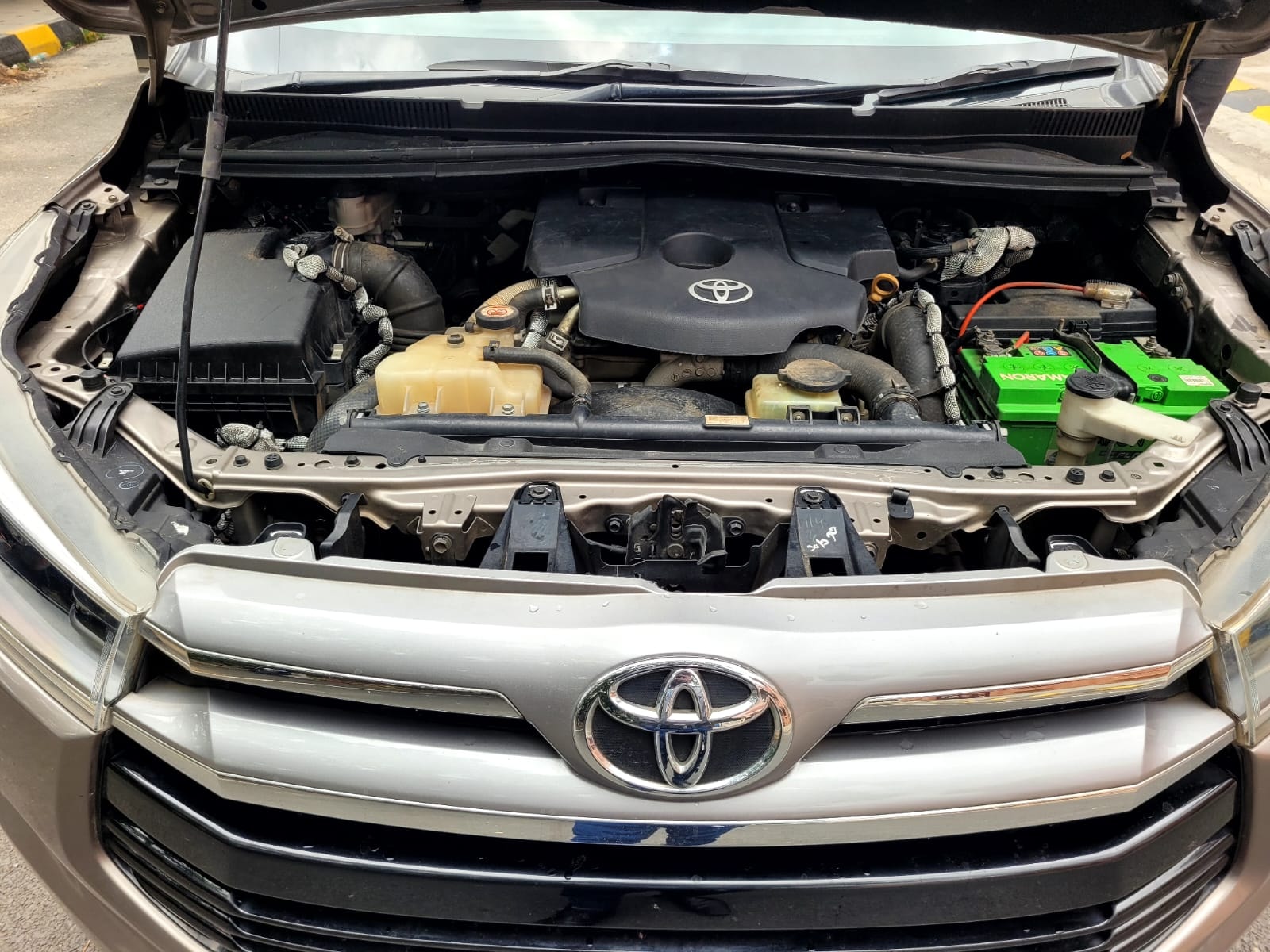 View 2019 Toyota Innova Crysta 2.4 ZX MT 7-Seater BS IV Image 15 Used 2019 Toyota Innova Crysta 2.4 ZX MT 7-Seater BS IV Image 15