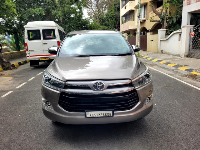 View Toyota Innova Crysta Image 2 Used Toyota Innova Crysta Image 2