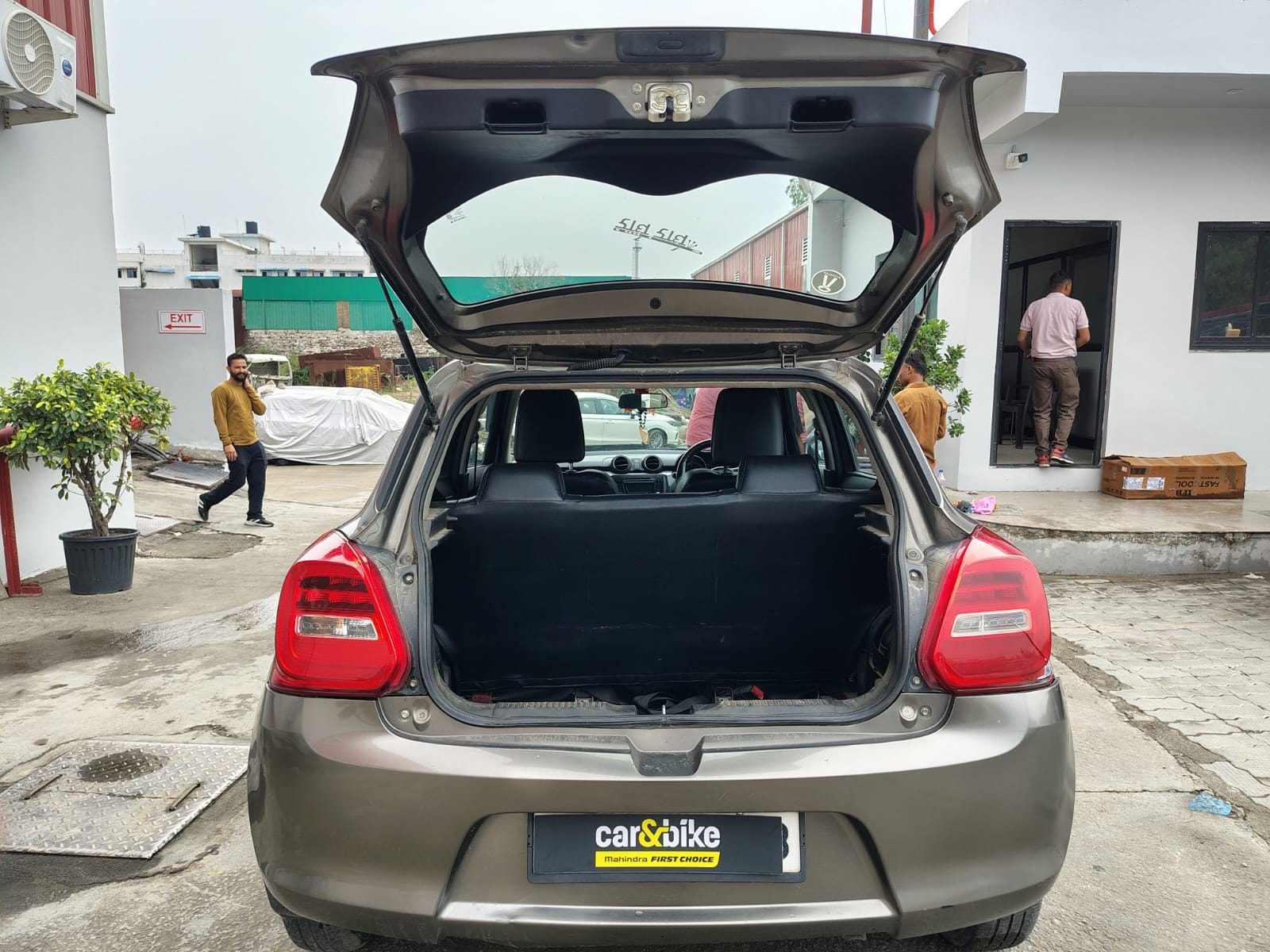 View 2019 Maruti Suzuki Swift VXI BS IV Image 16 Used 2019 Maruti Suzuki Swift VXI BS IV Image 16