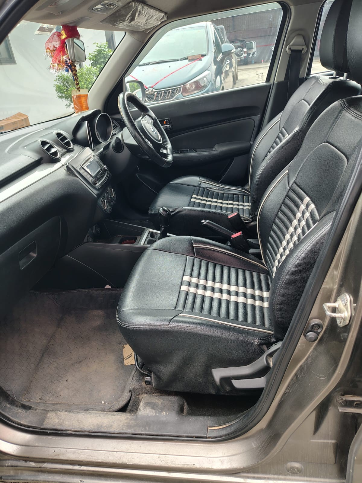 View 2019 Maruti Suzuki Swift VXI BS IV Image 13 Used 2019 Maruti Suzuki Swift VXI BS IV Image 13