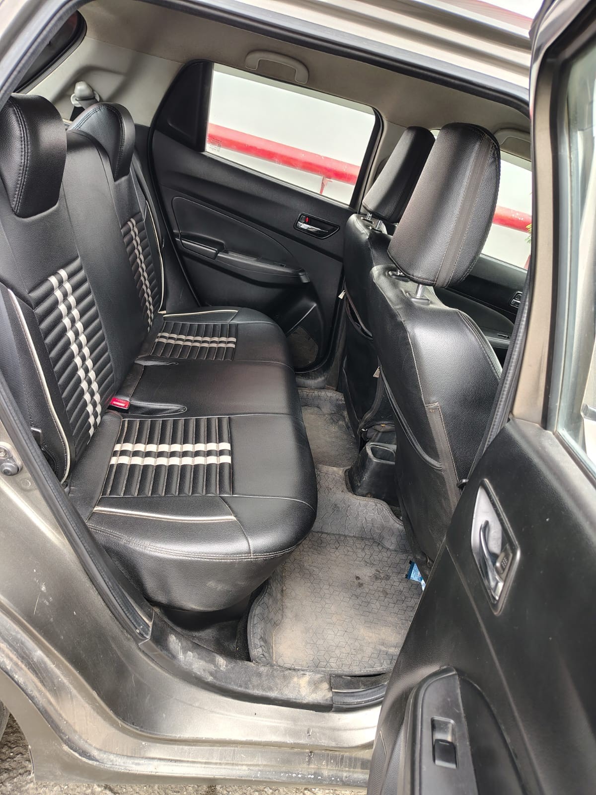 View 2019 Maruti Suzuki Swift VXI BS IV Image 14 Used 2019 Maruti Suzuki Swift VXI BS IV Image 14