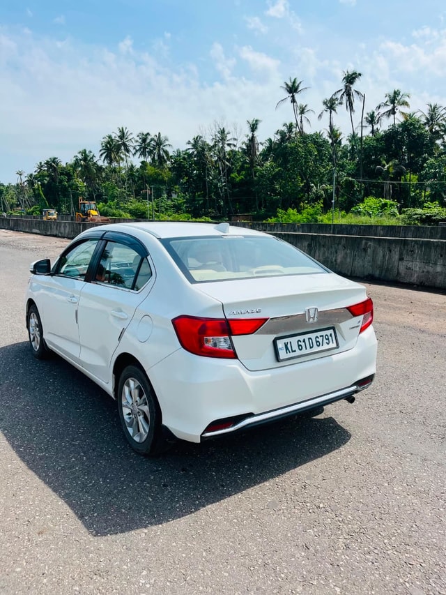 View Honda Amaze Image 10 Used Honda Amaze Image 10