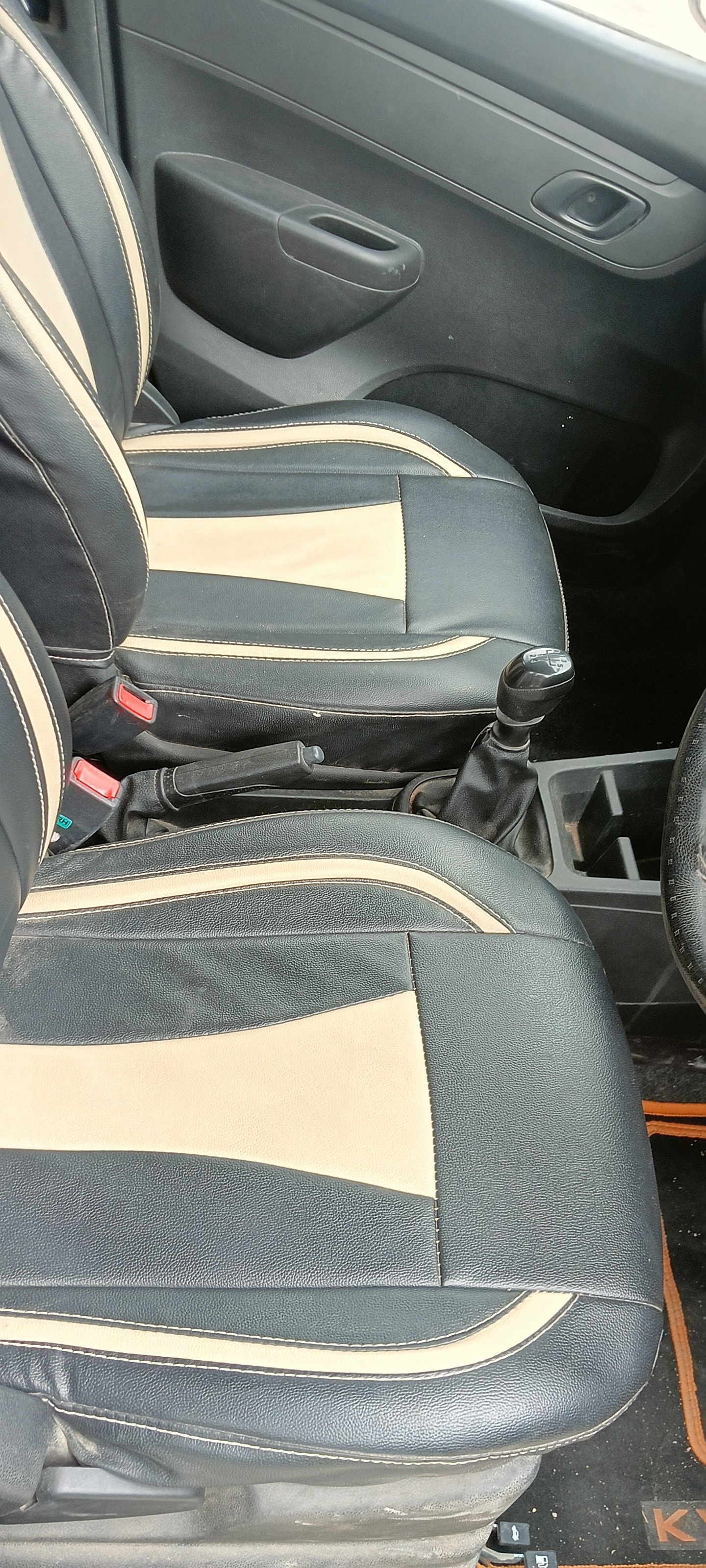 View 2020 Renault Kwid RXL Image 11 Used 2020 Renault Kwid RXL Image 11