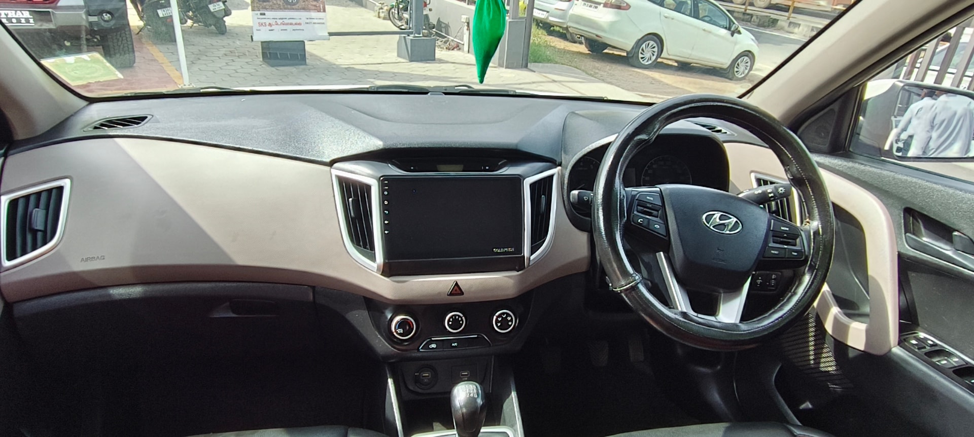 View 2018 Hyundai Creta 1.6 E Petrol Image 9 Used 2018 Hyundai Creta 1.6 E Petrol Image 9