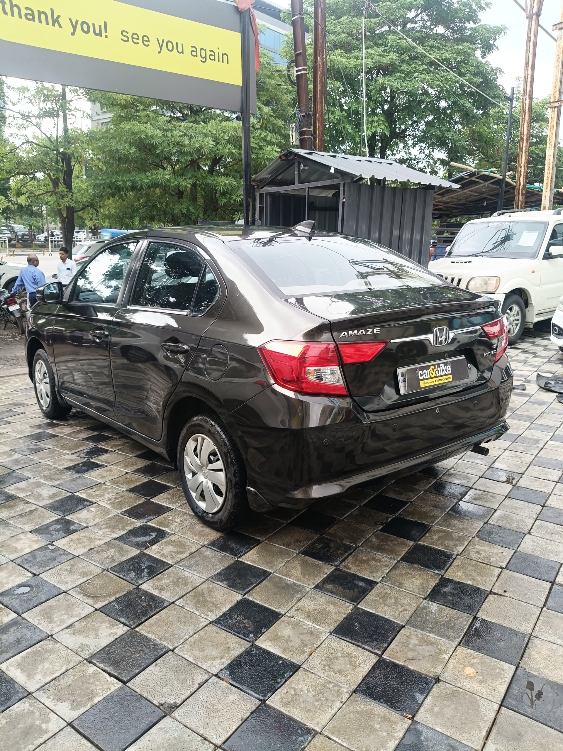 View 2021 Honda Amaze V MT Petrol Image 9 Used 2021 Honda Amaze V MT Petrol Image 9