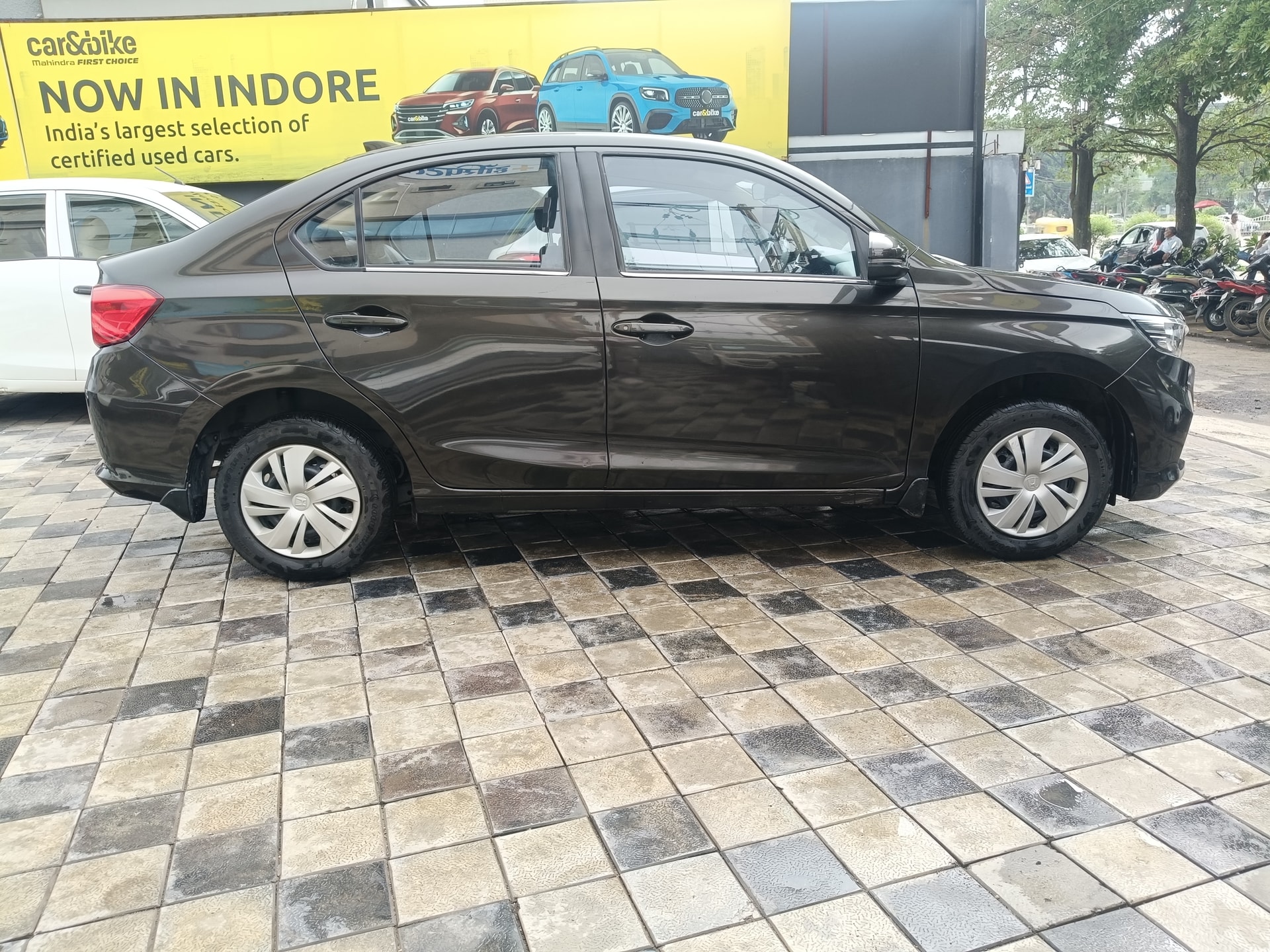 View 2021 Honda Amaze V MT Petrol Image 7 Used 2021 Honda Amaze V MT Petrol Image 7