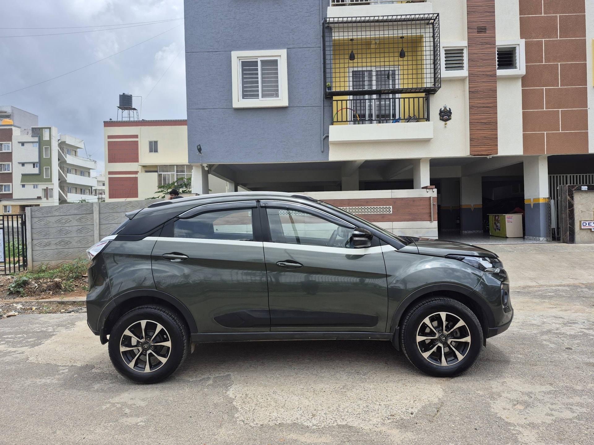 View 2020 Tata Nexon Revotron XZA Plus AMT Image 8 Used 2020 Tata Nexon Revotron XZA Plus AMT Image 8