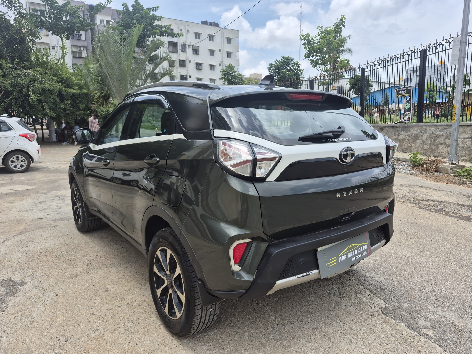 View 2020 Tata Nexon Revotron XZA Plus AMT Image 10 Used 2020 Tata Nexon Revotron XZA Plus AMT Image 10