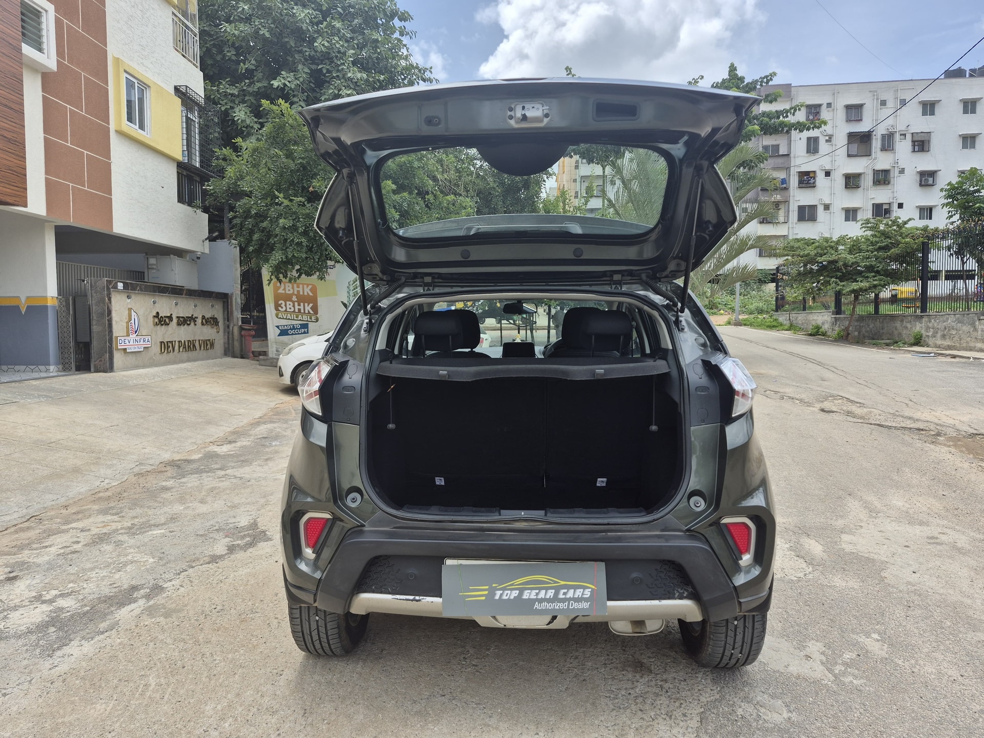 View 2020 Tata Nexon Revotron XZA Plus AMT Image 16 Used 2020 Tata Nexon Revotron XZA Plus AMT Image 16