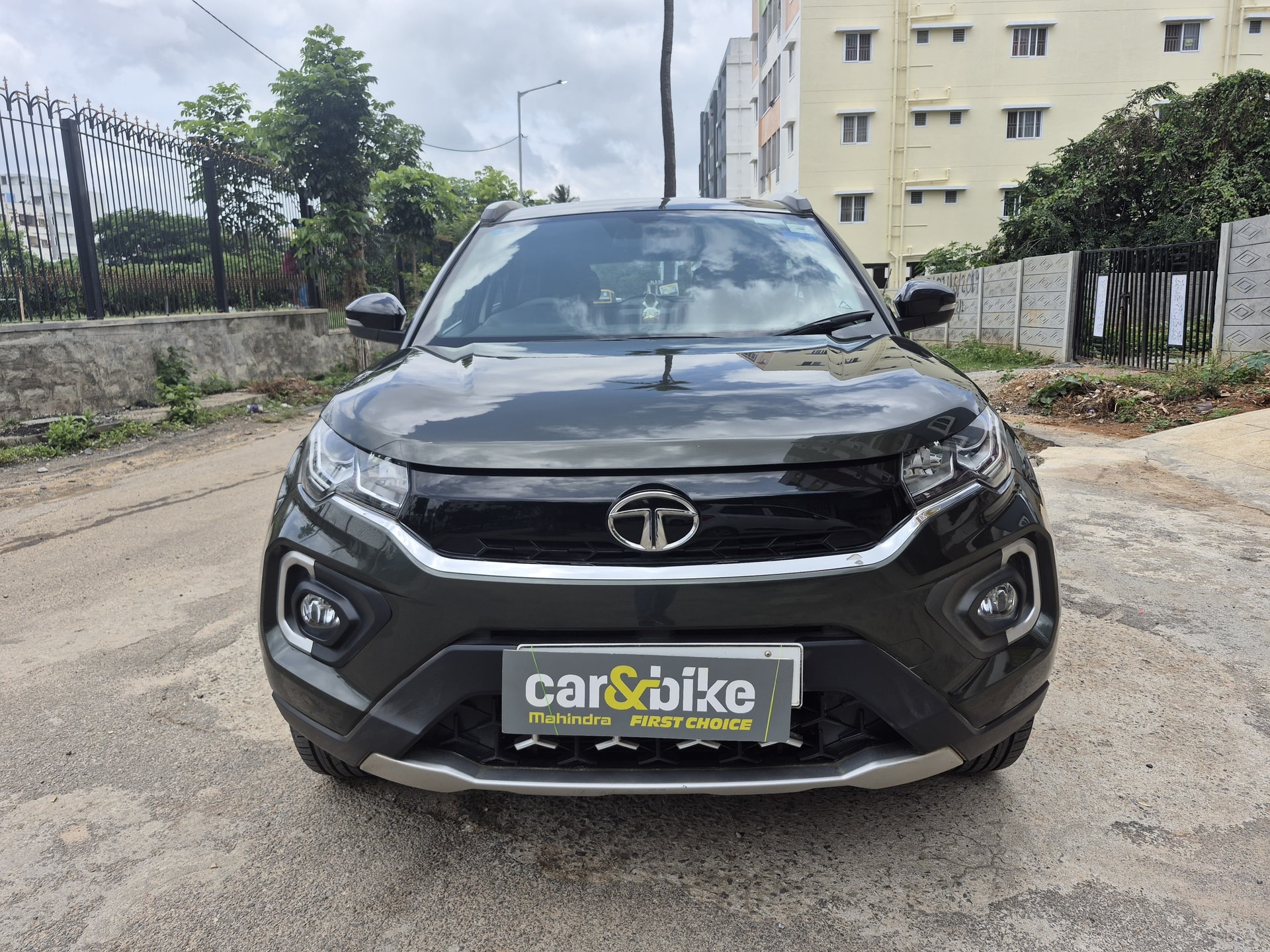 View 2020 Tata Nexon Revotron XZA Plus AMT Image 2 Used 2020 Tata Nexon Revotron XZA Plus AMT Image 2