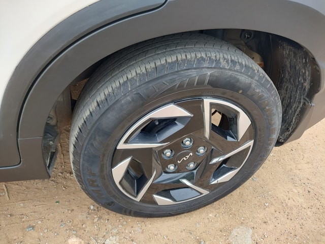 View Kia Sonet Image 15 Used Kia Sonet Image 15