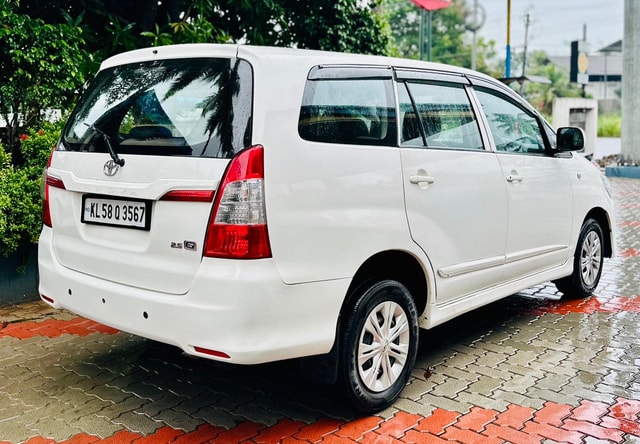 View Toyota Innova Image 14 Used Toyota Innova Image 14