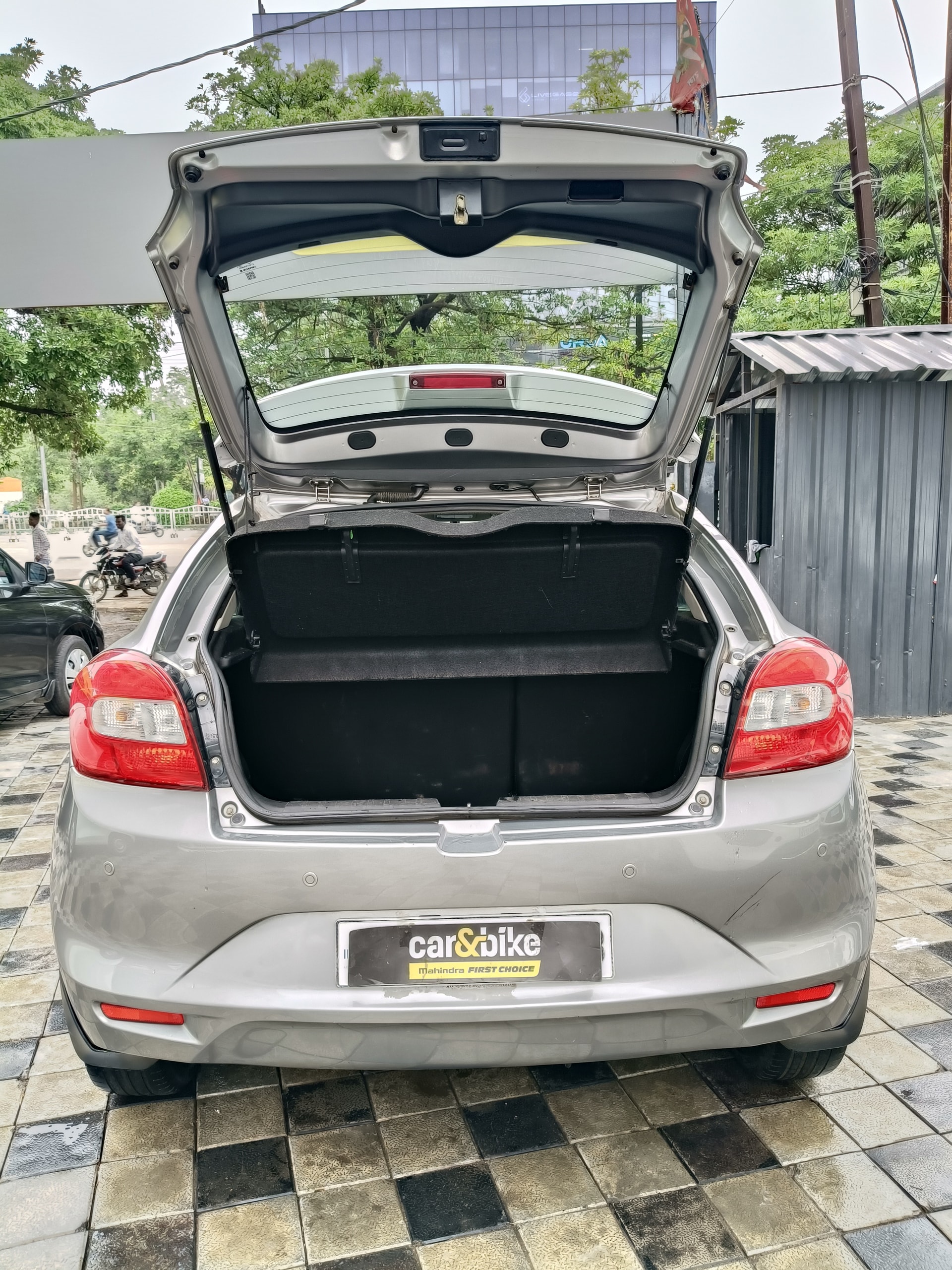 View 2017 Maruti Suzuki Baleno Zeta Petrol BS IV Image 14 Used 2017 Maruti Suzuki Baleno Zeta Petrol BS IV Image 14