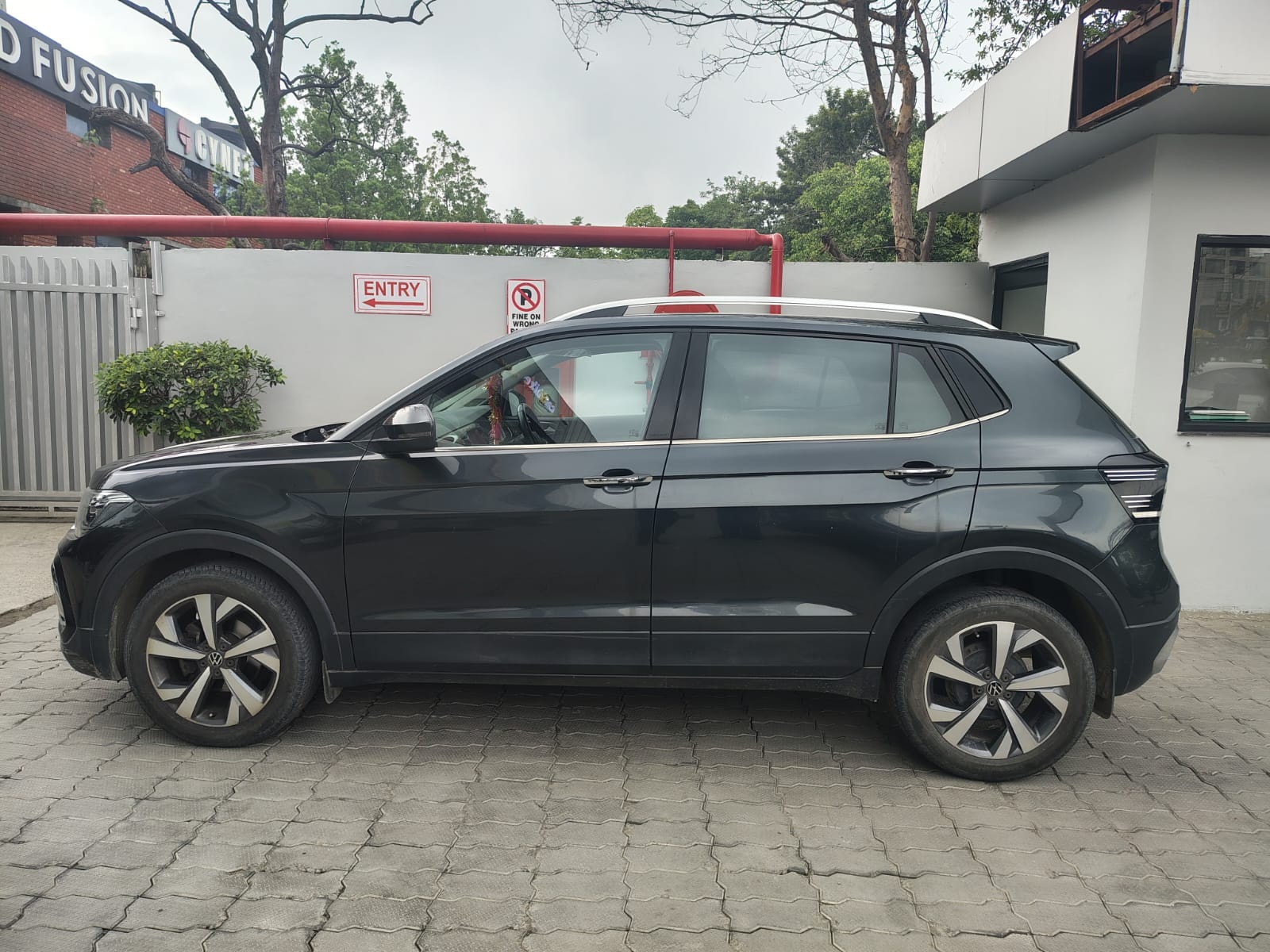 View 2022 Volkswagen Taigun 1.0 TSI Topline MT Image 6 Used 2022 Volkswagen Taigun 1.0 TSI Topline MT Image 6