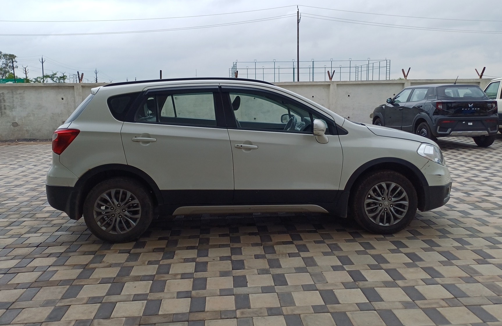 View 2017 Maruti Suzuki S-Cross Zeta Image 8 Used 2017 Maruti Suzuki S-Cross Zeta Image 8