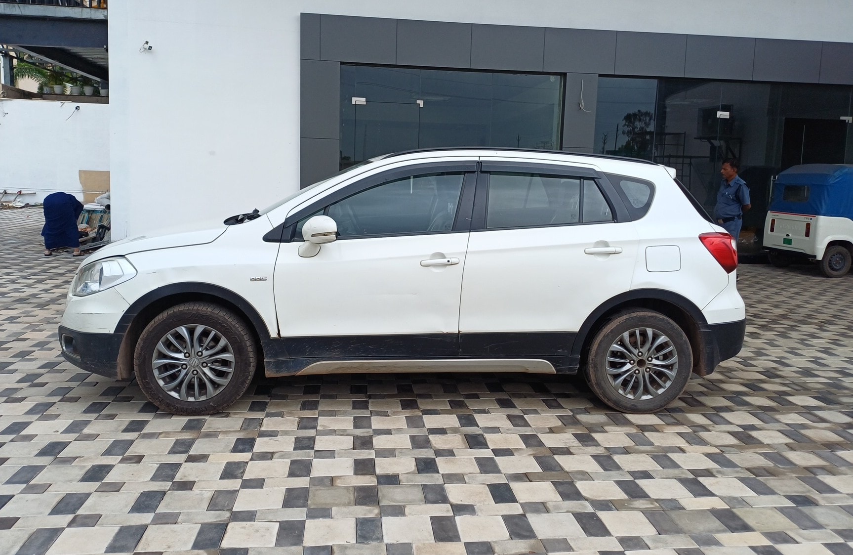 View 2017 Maruti Suzuki S-Cross Zeta Image 6 Used 2017 Maruti Suzuki S-Cross Zeta Image 6