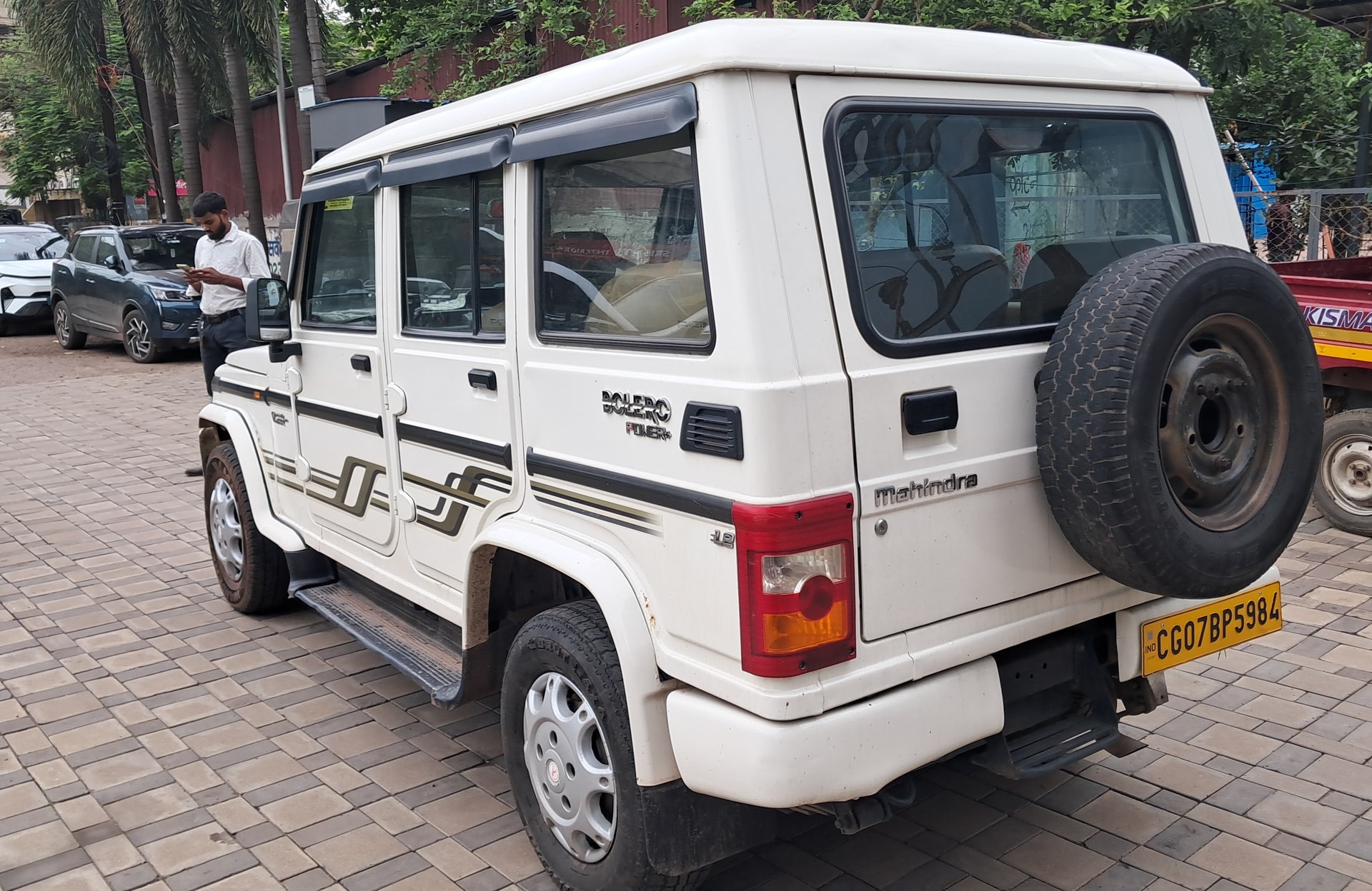 View 2018 Mahindra Bolero SLE BS4 Image 10 Used 2018 Mahindra Bolero SLE BS4 Image 10