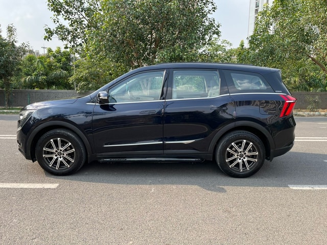 View Mahindra XUV700 Image 6 Used Mahindra XUV700 Image 6
