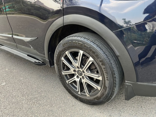 View Mahindra XUV700 Image 15 Used Mahindra XUV700 Image 15