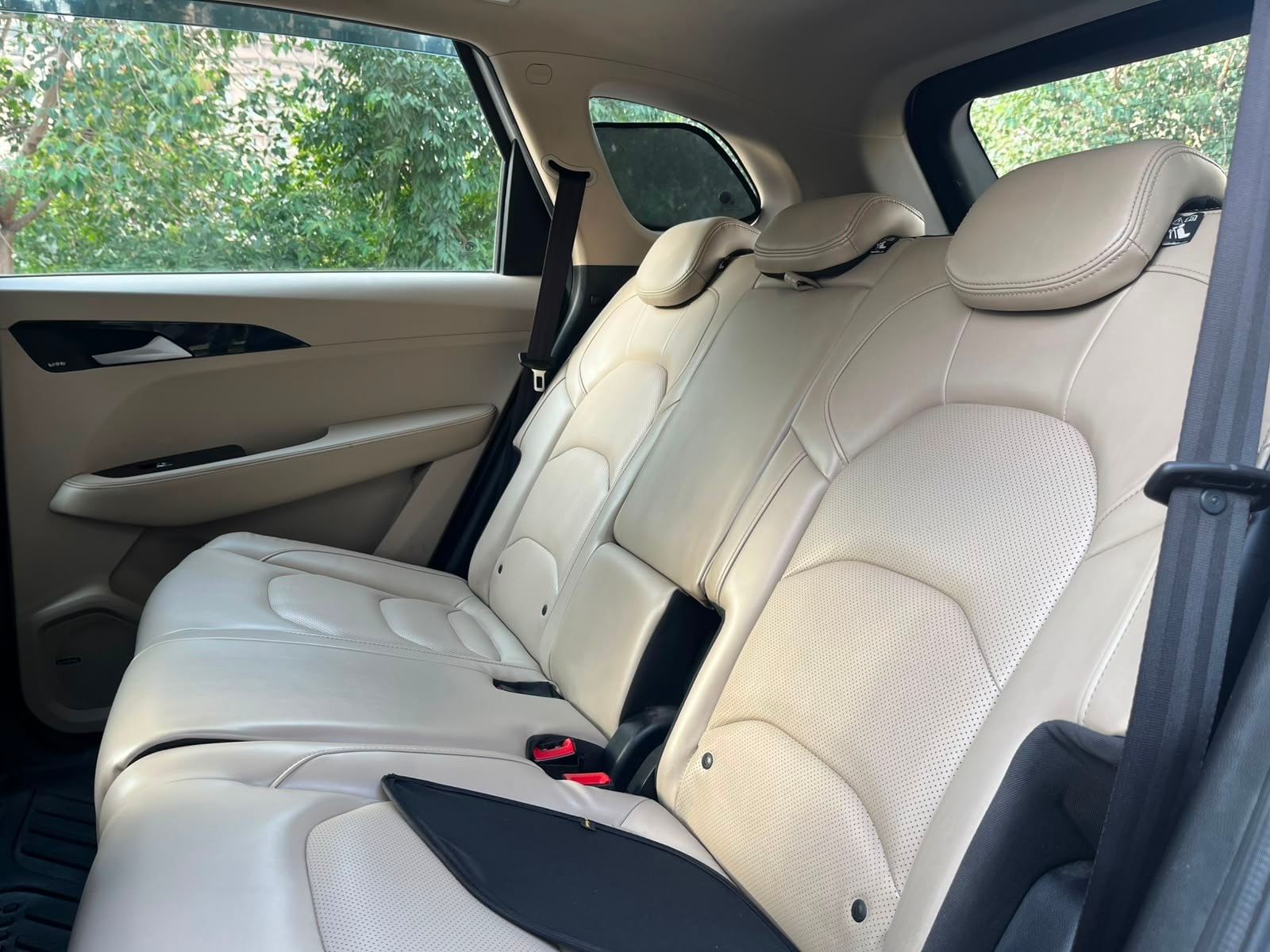 View 2022 MG Hector Sharp CVT Petrol Image 5 Used 2022 MG Hector Sharp CVT Petrol Image 5