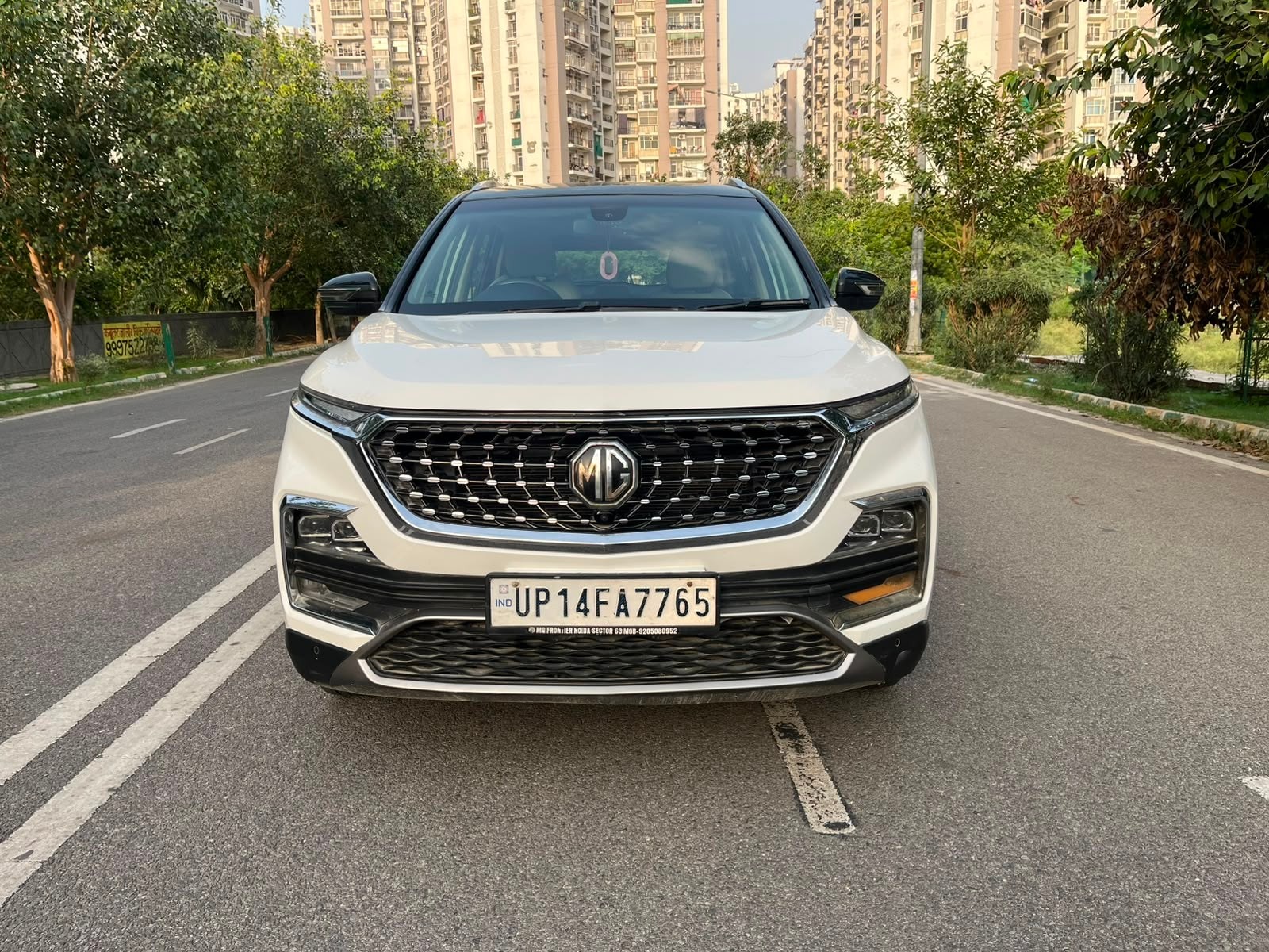 View 2022 MG Hector Sharp CVT Petrol Image 2 Used 2022 MG Hector Sharp CVT Petrol Image 2