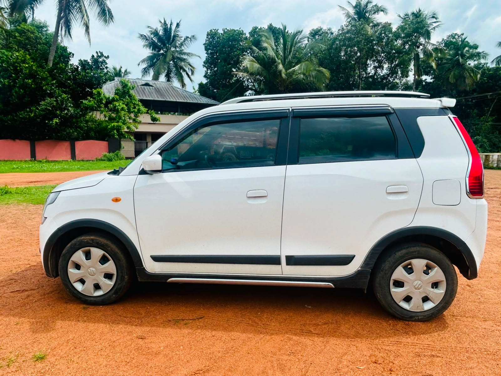 View 2023 Maruti Suzuki Wagon R ZXI Plus AMT 1.2 Image 6 Used 2023 Maruti Suzuki Wagon R ZXI Plus AMT 1.2 Image 6