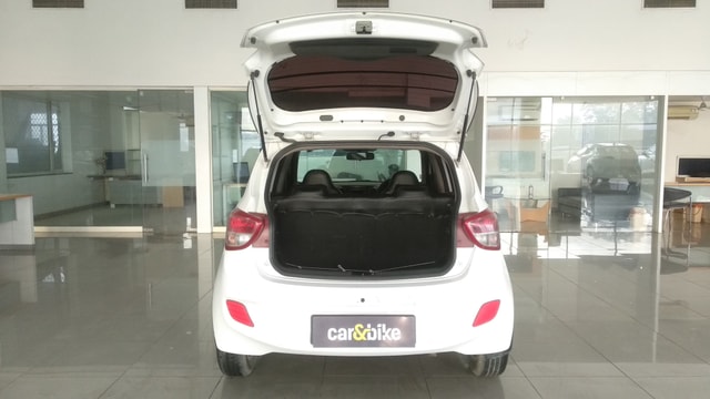 View Hyundai i10 Image 16 Used Hyundai i10 Image 16