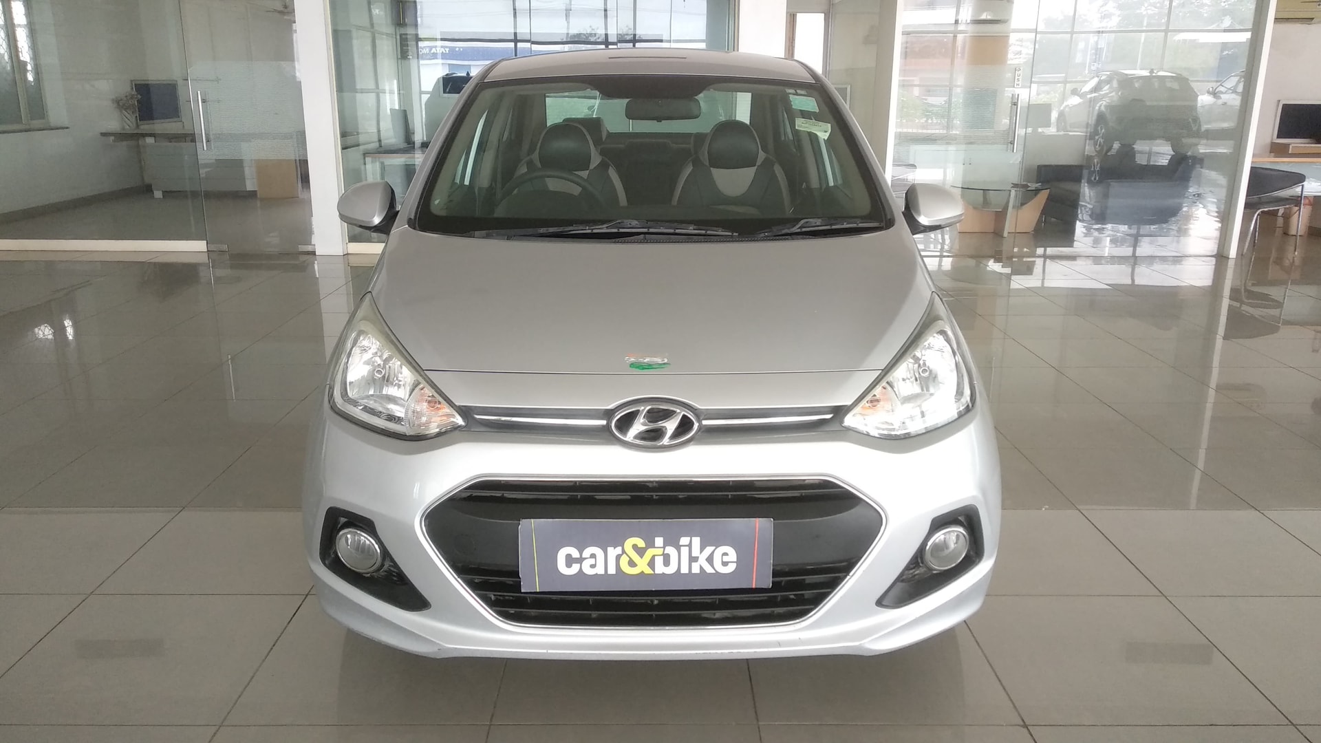 View 2016 Hyundai Xcent S Petrol Image 2 Used 2016 Hyundai Xcent S Petrol Image 2