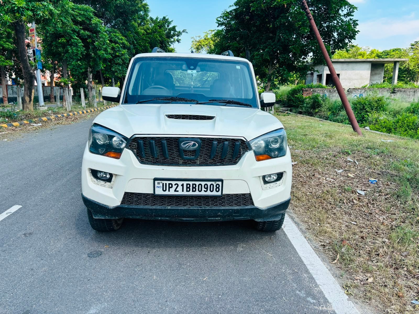 Used 2015 Mahindra Scorpio Used 2015 Mahindra Scorpio