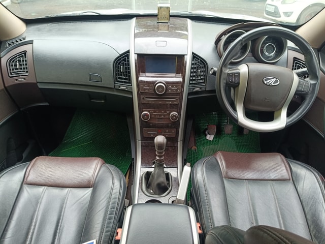 View Mahindra XUV500 Image 9 Used Mahindra XUV500 Image 9