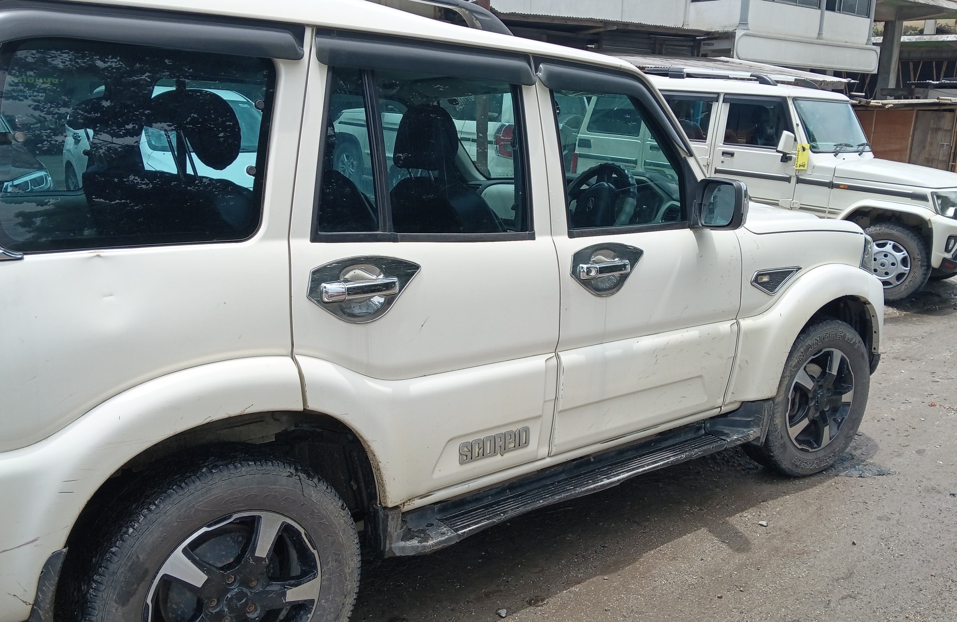 View 2018 Mahindra Scorpio S7 120 2WD BS IV Image 5 Used 2018 Mahindra Scorpio S7 120 2WD BS IV Image 5