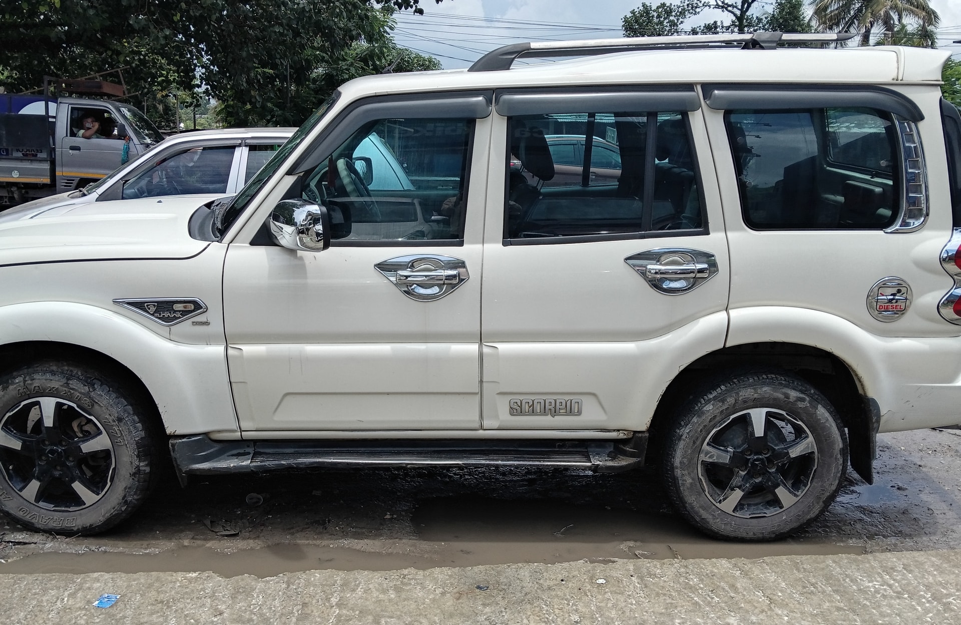 View 2018 Mahindra Scorpio S7 120 2WD BS IV Image 4 Used 2018 Mahindra Scorpio S7 120 2WD BS IV Image 4