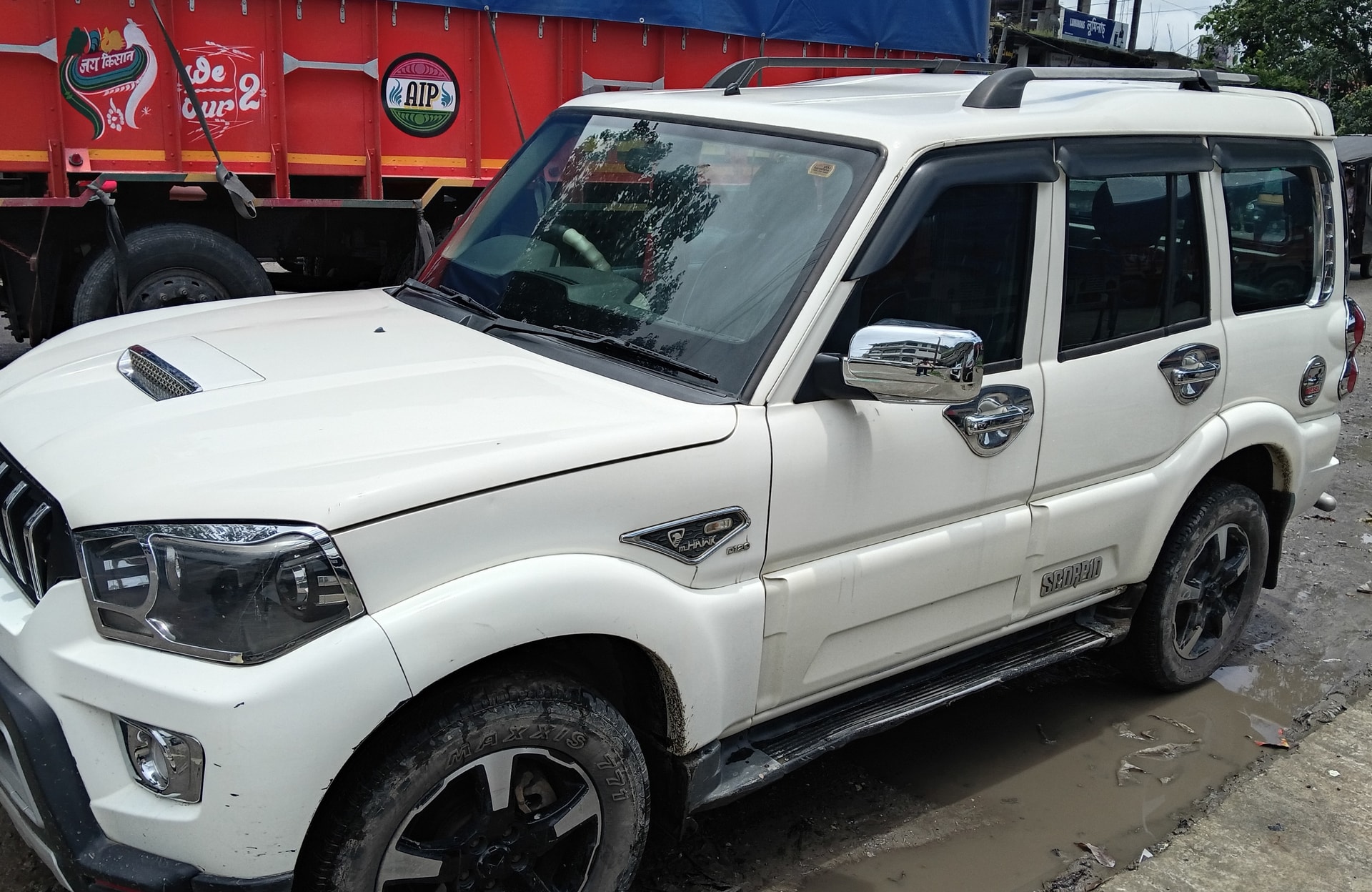 View 2018 Mahindra Scorpio S7 120 2WD BS IV Image 1 Used 2018 Mahindra Scorpio S7 120 2WD BS IV Image 1