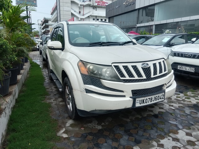 View Mahindra XUV500 Image 3 Used Mahindra XUV500 Image 3