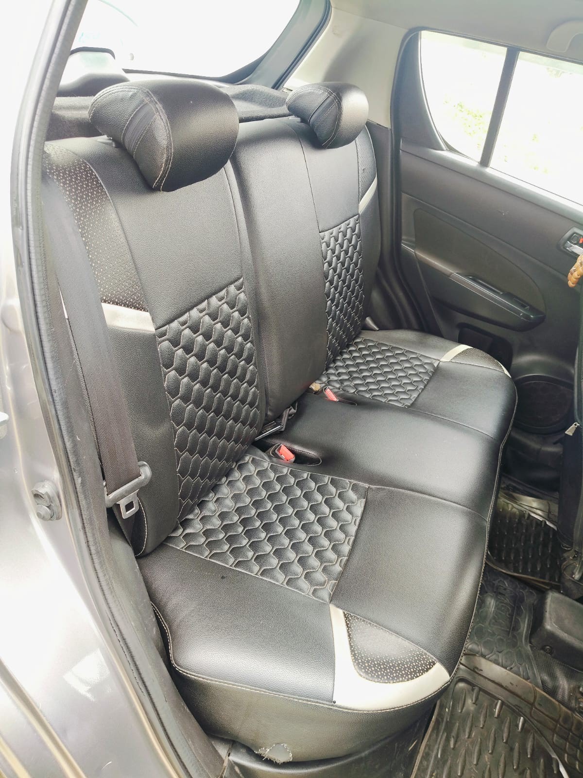 View 2017 Maruti Suzuki Swift VXI BS IV Image 5 Used 2017 Maruti Suzuki Swift VXI BS IV Image 5