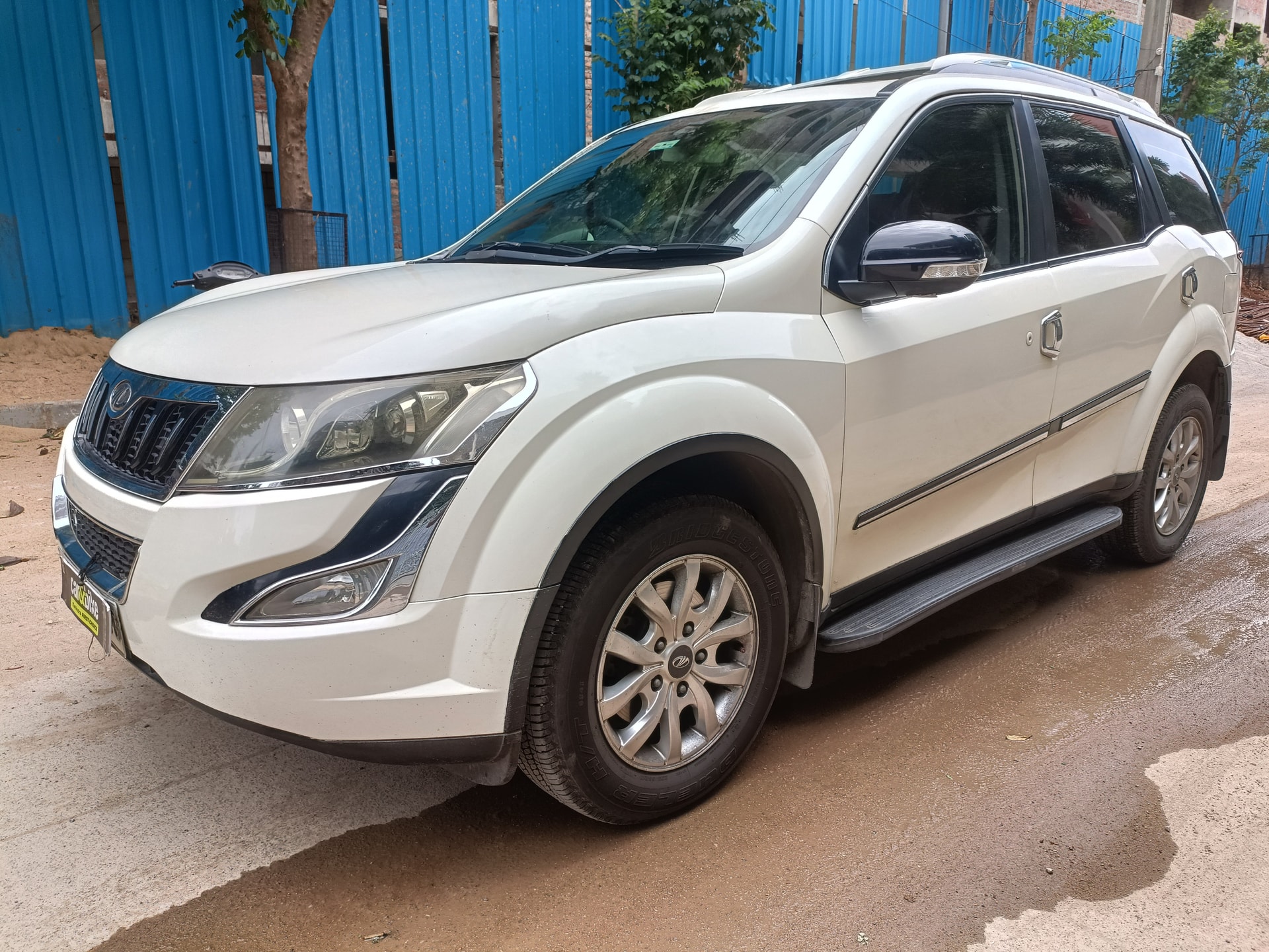 View 2018 Mahindra XUV500 W10 AWD AT Image 1 Used 2018 Mahindra XUV500 W10 AWD AT Image 1