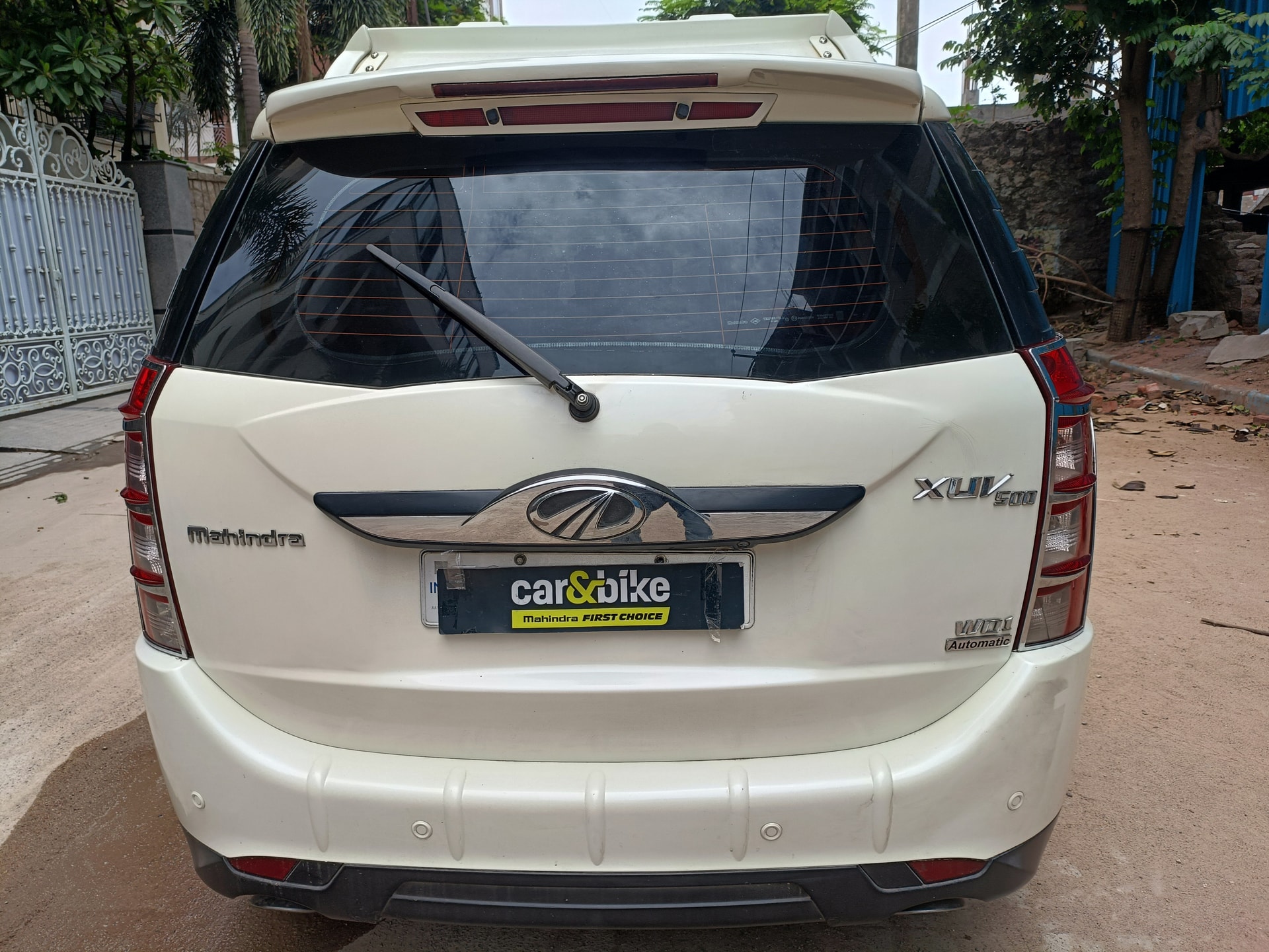 View 2018 Mahindra XUV500 W10 AWD AT Image 3 Used 2018 Mahindra XUV500 W10 AWD AT Image 3