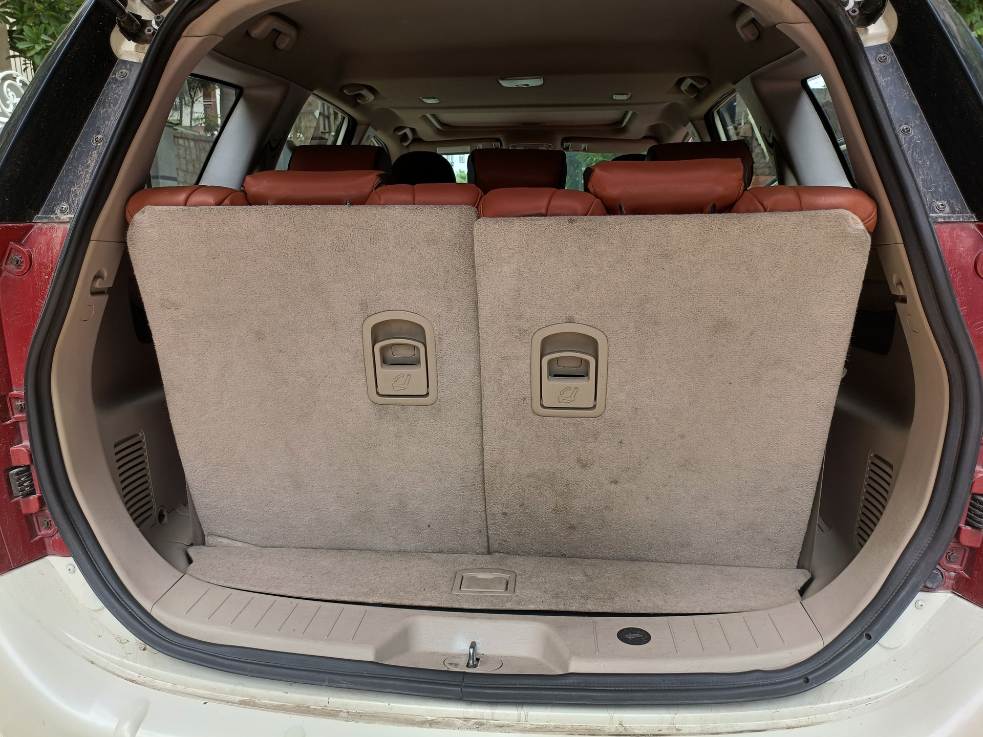 View 2018 Mahindra XUV500 W10 AWD AT Image 9 Used 2018 Mahindra XUV500 W10 AWD AT Image 9