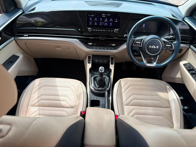 View Kia Carens Image 9 Used Kia Carens Image 9